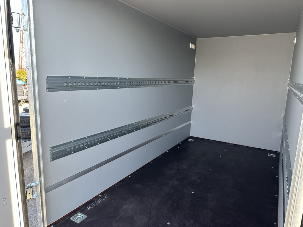 Anhänger Furgon BOX 3015/2 Temared deux essieux freinés 2000kg