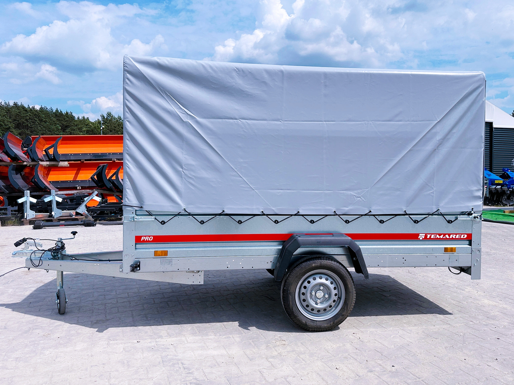 Anhänger voiture simple essieu mit bâche 750 kg