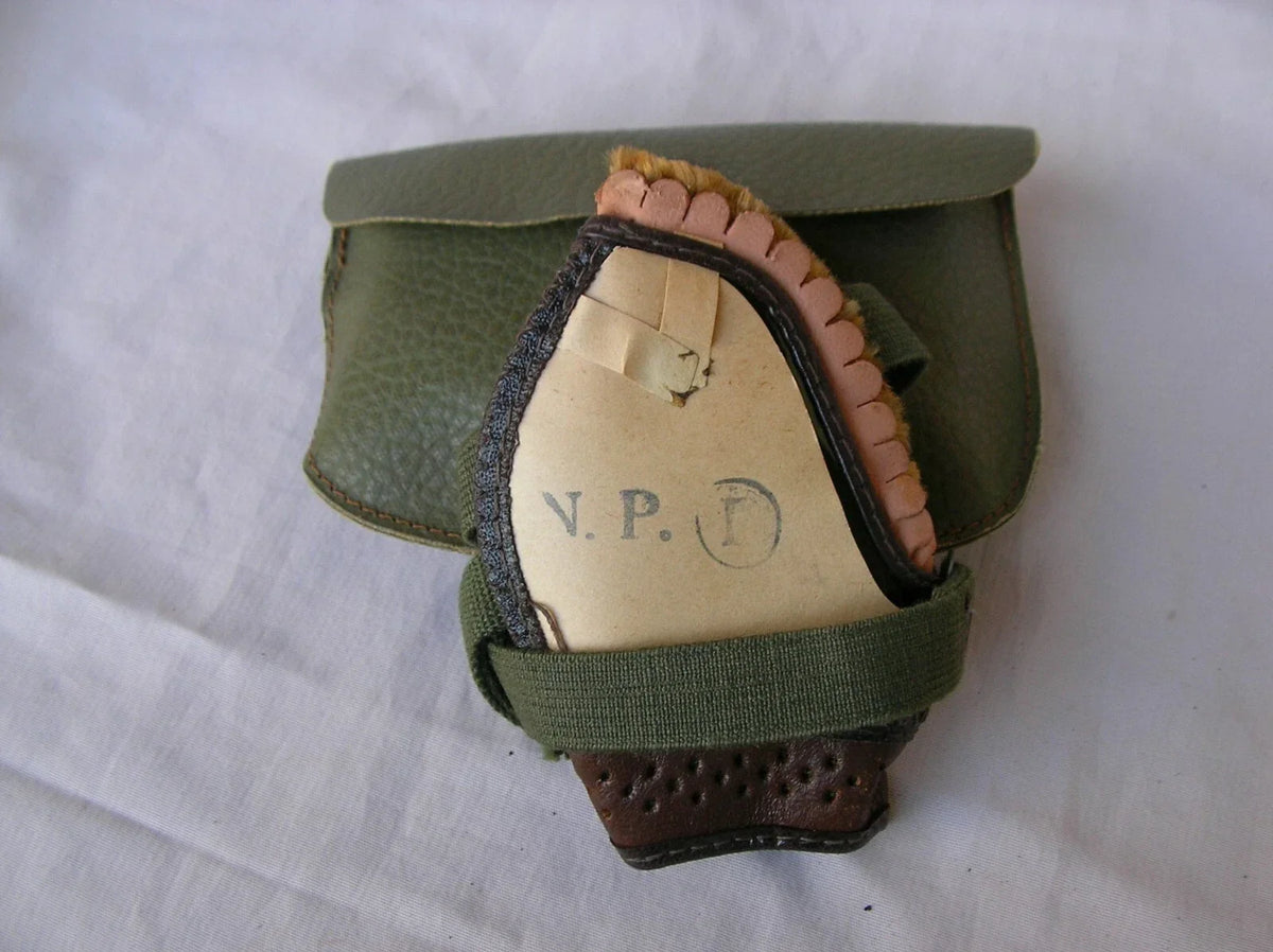 Zweiter Weltkrieg – 4er-Set amerikanischer Militärsonnenbrillen mit Etuis (1944–1945)