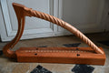 Harpe romane en merisier massif – 23 cordes, sans levier
