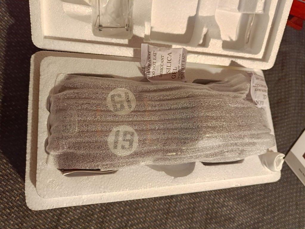 CMC-Modellauto im Maßstab 1:18