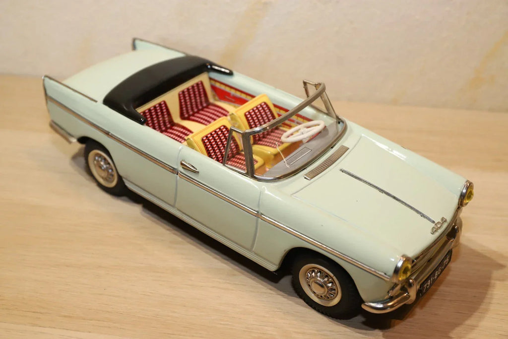 Peugeot 404 cabriolet Joustra 2066
