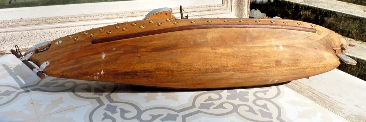 MAQUETTE DE BATEAU CUIRASSÉ 1914-1918