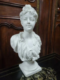 GRAND BUSTE EN BISCUIT DE FEMME