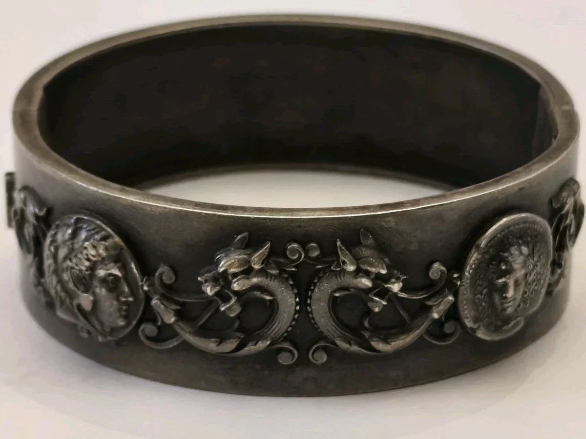Bracelet argent massif décor chimère dragon