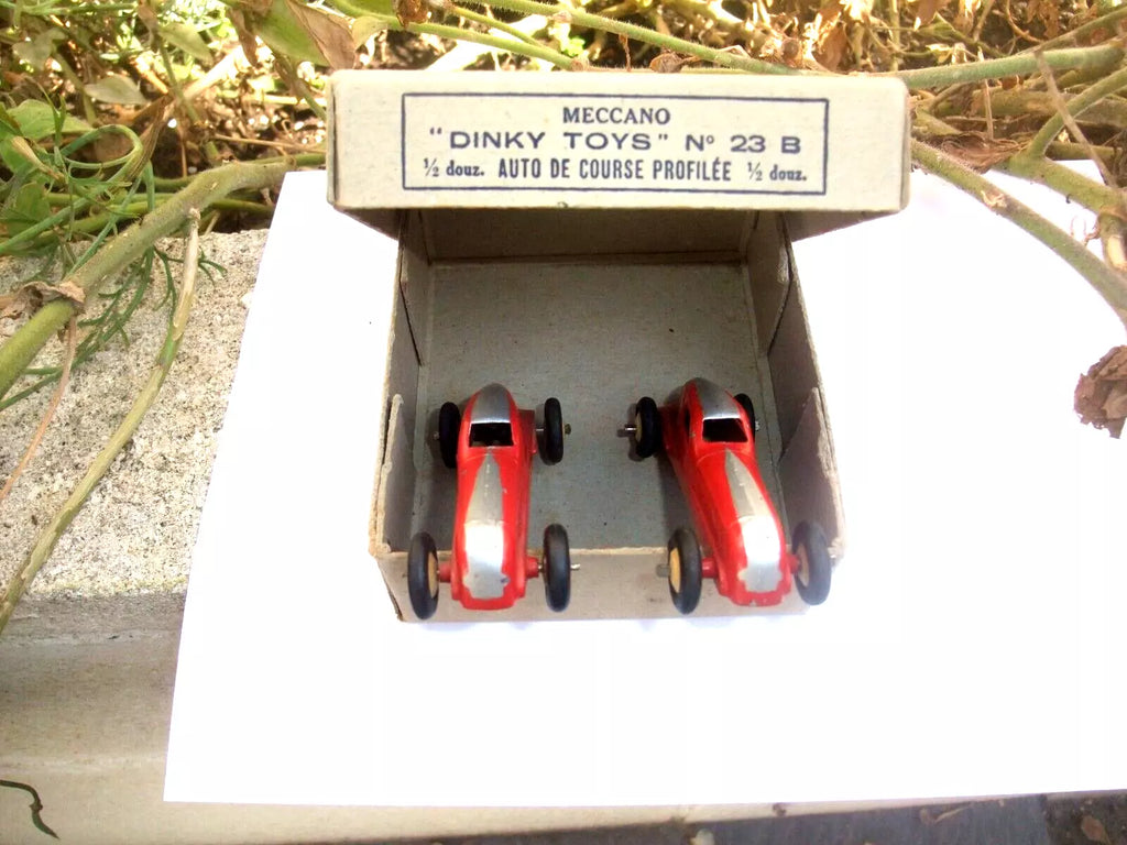 BOITE DE 6 + 2 DINKY FR 23 B RENAULT AUTO DE COURSE