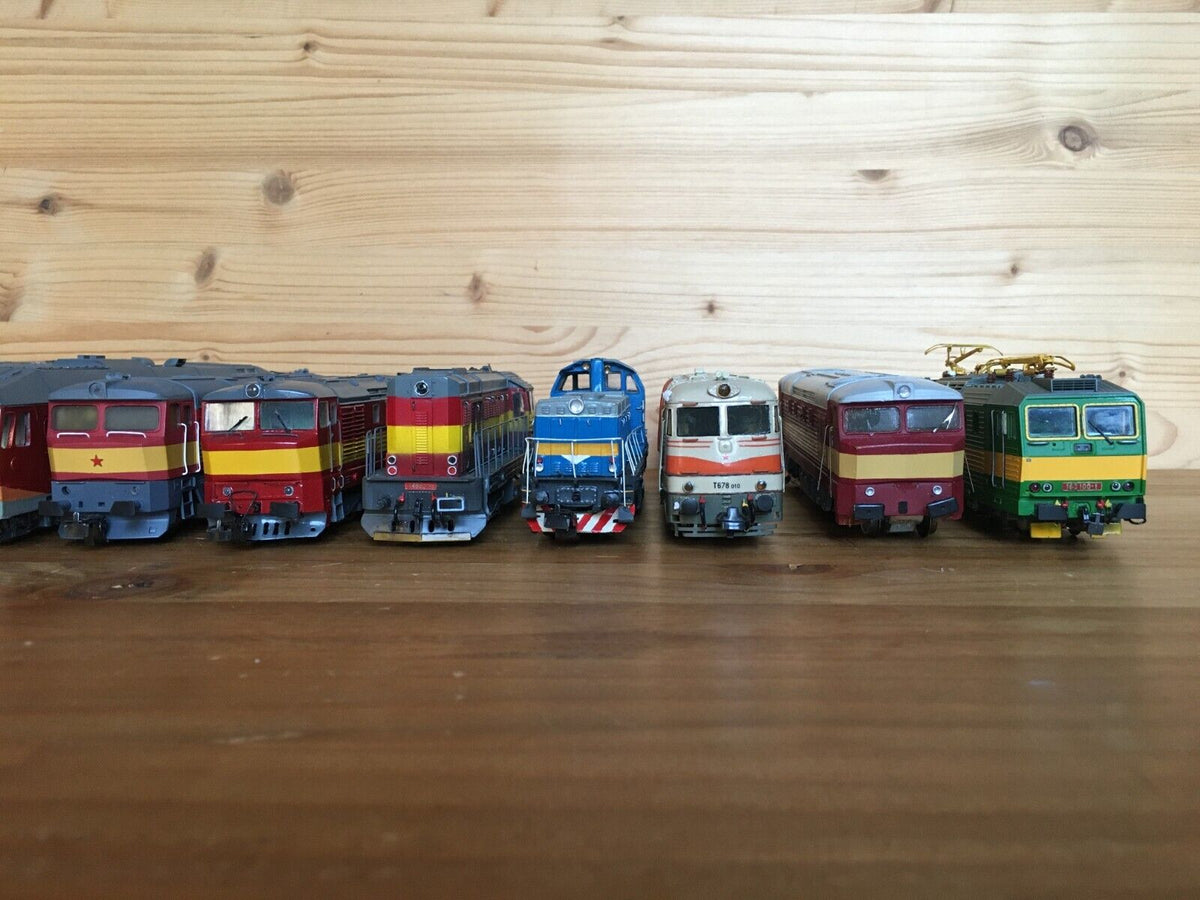 14 LOCOMOTIVES HO CSD MOTORISATION ROCO CSTRAIN