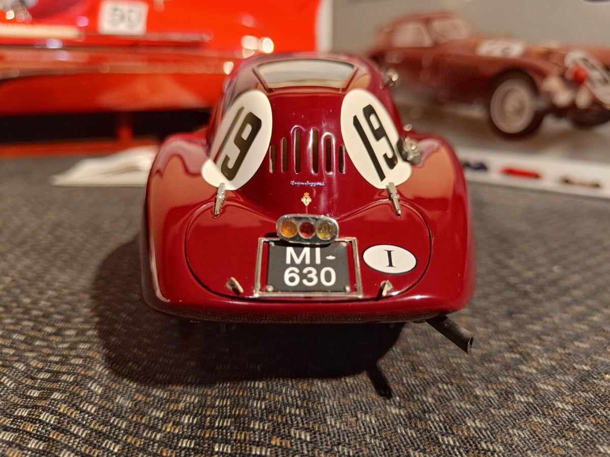 CMC-Modellauto im Maßstab 1:18