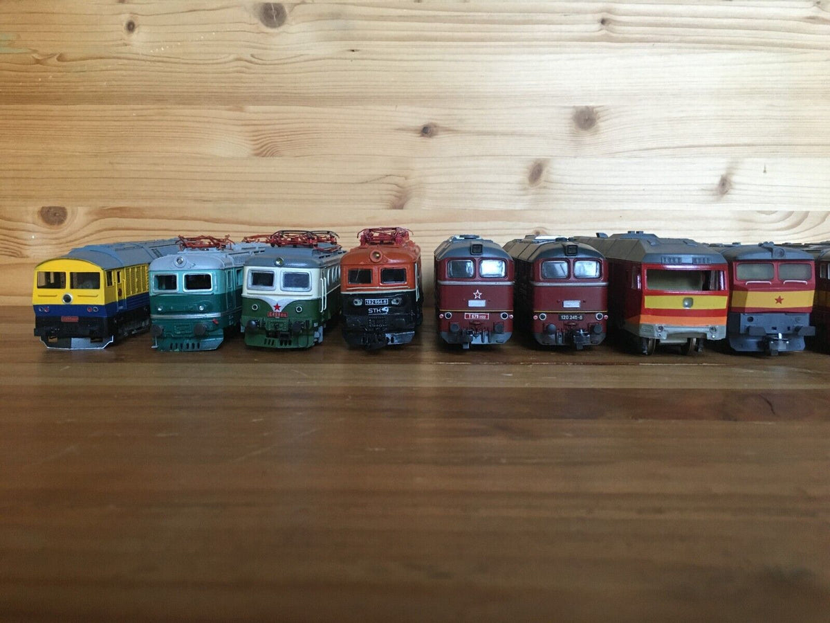 14 LOCOMOTIVES HO CSD MOTORISATION ROCO CSTRAIN