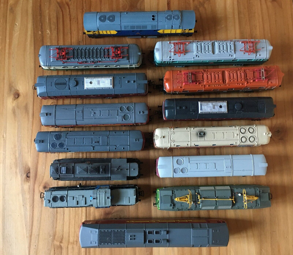14 LOCOMOTIVES HO CSD MOTORISATION ROCO CSTRAIN