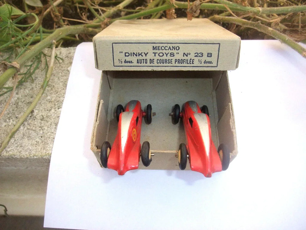 BOITE DE 6 + 2 DINKY FR 23 B RENAULT AUTO DE COURSE