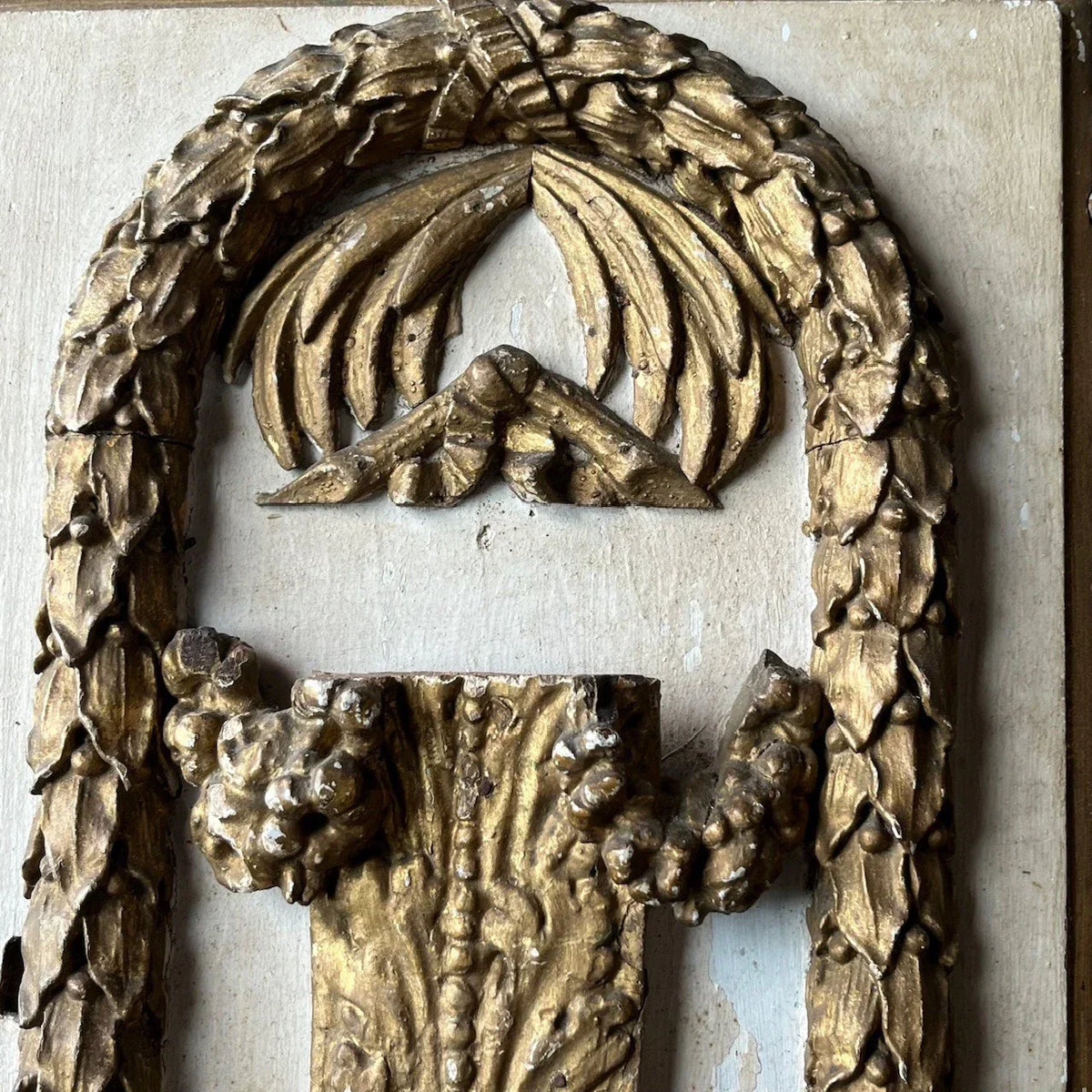 Ancienne porte de tabernacle XVIIIe – Église de Vouvant – Bois sculpté et doré