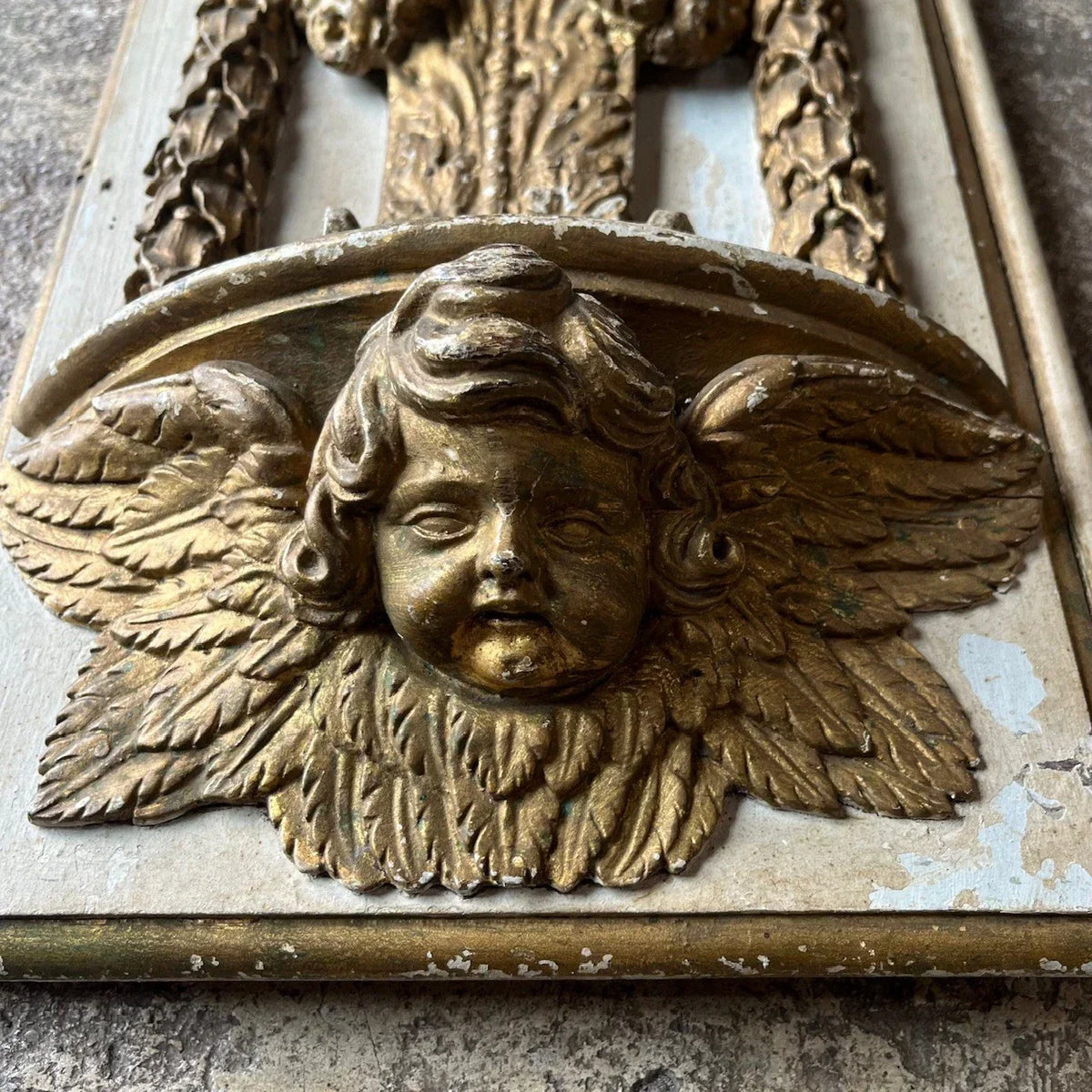 Ancienne porte de tabernacle XVIIIe – Église de Vouvant – Bois sculpté et doré