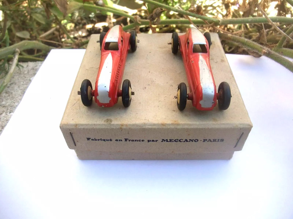 BOITE DE 6 + 2 DINKY FR 23 B RENAULT AUTO DE COURSE