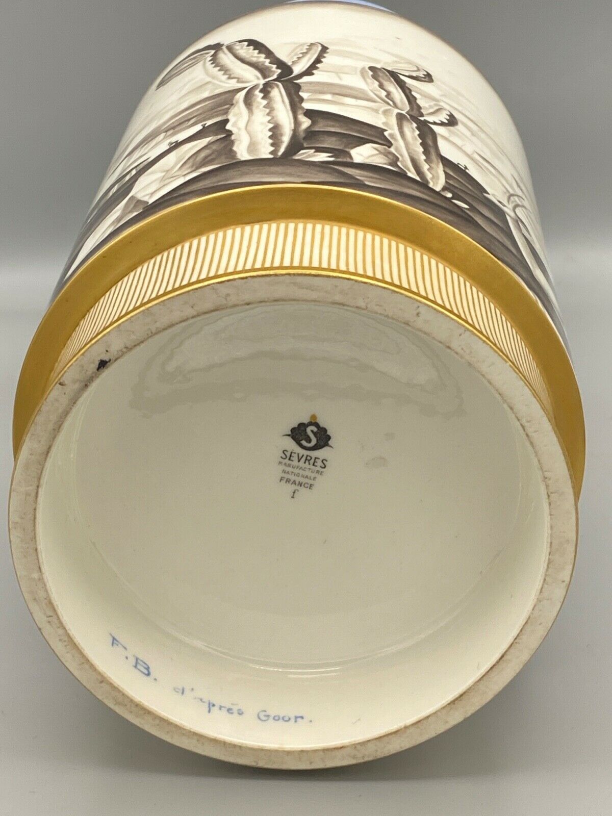 Vase aus der Manufaktur von Sèvres