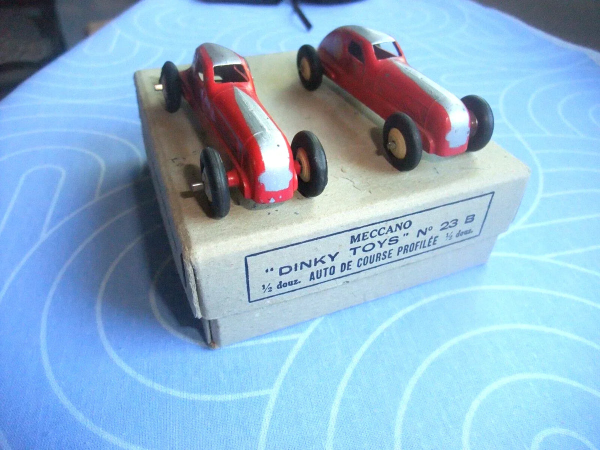 BOITE DE 6 + 2 DINKY FR 23 B RENAULT AUTO DE COURSE