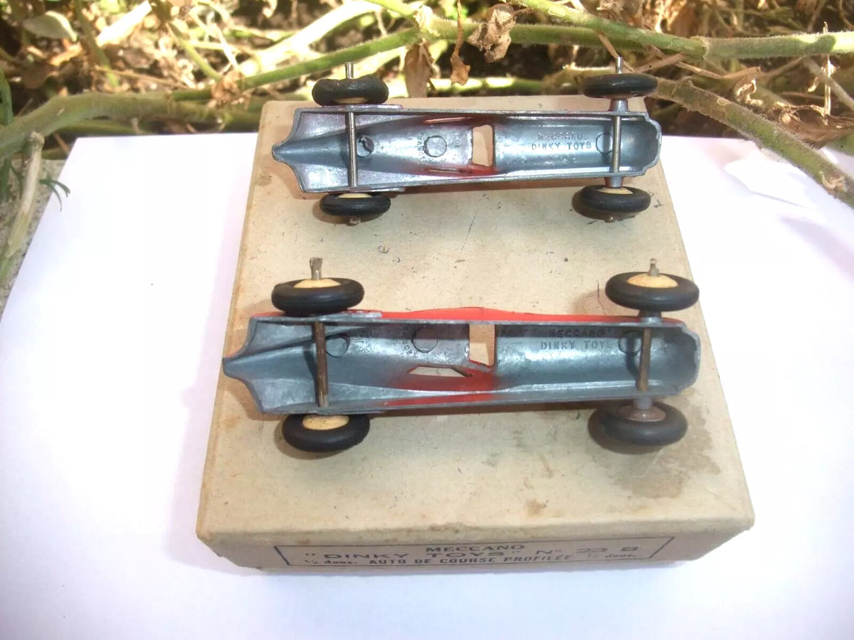 BOITE DE 6 + 2 DINKY FR 23 B RENAULT AUTO DE COURSE