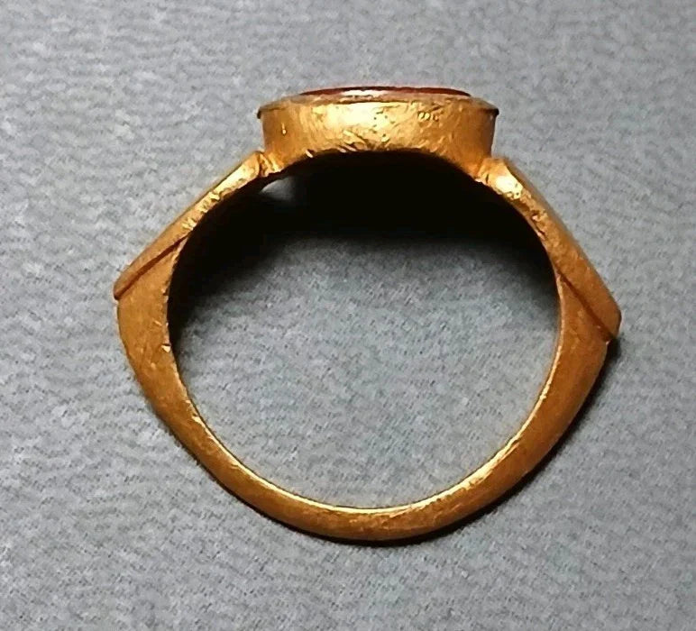 Bague romaine en or – IIe–IIIe siècle après J.-C